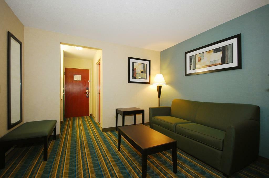 Best Western Plus Berkshire Hills Inn & Suites Pittsfield Exterior foto